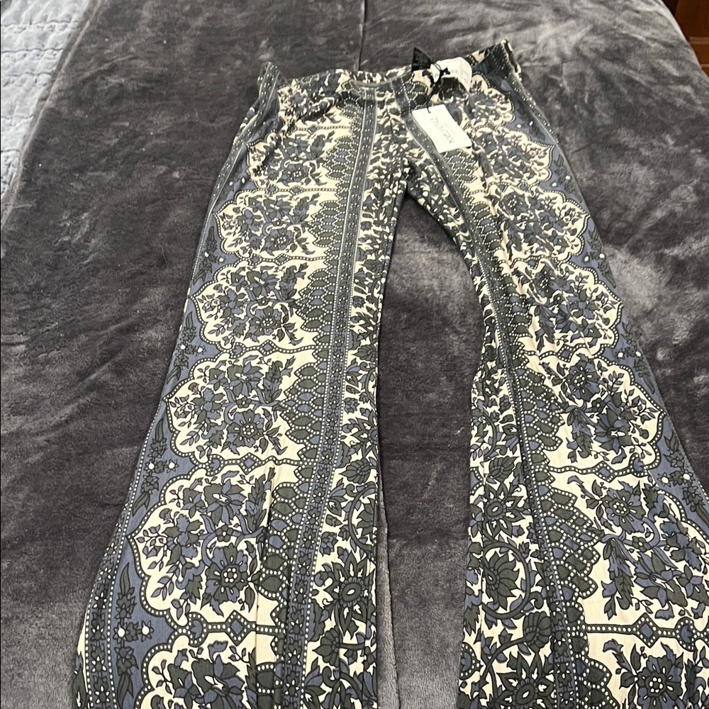 Planet Blue Navy and Cream Floral Janis bells Chantilly